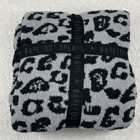 BAREFOOT DREAMS In the Wild Throw Blanket - Picture 4 of 5